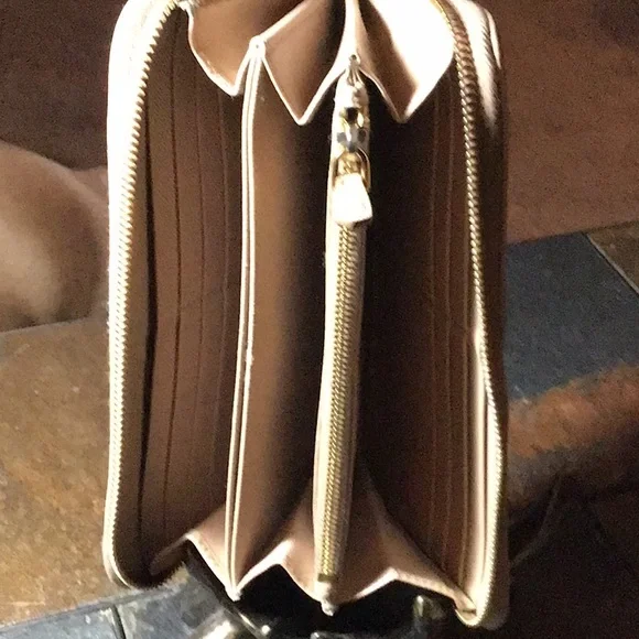 Prada Leather Wallet - Picture 5 of 7